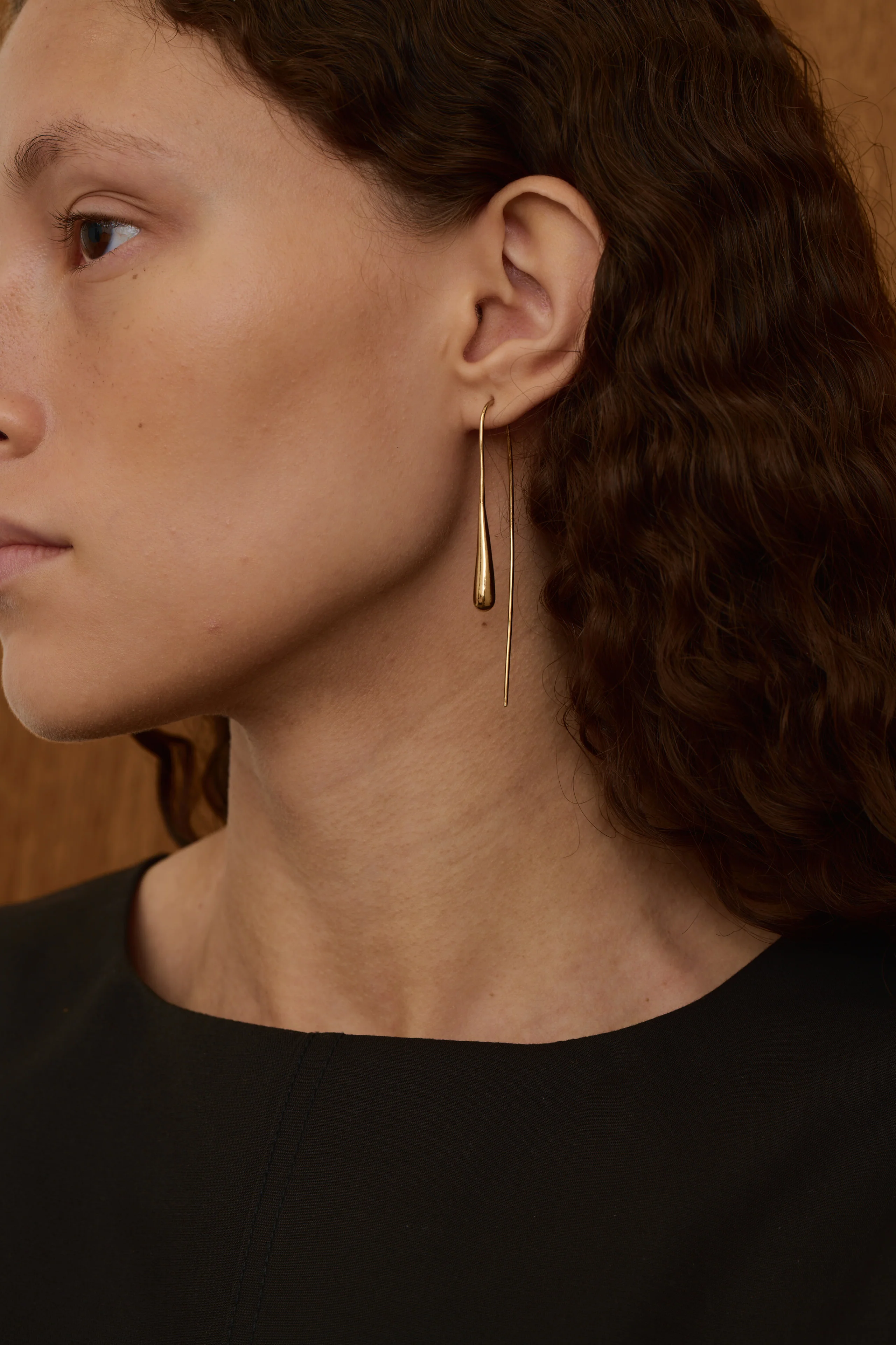 GOLD HUGGIE EARRINGS - Image 2