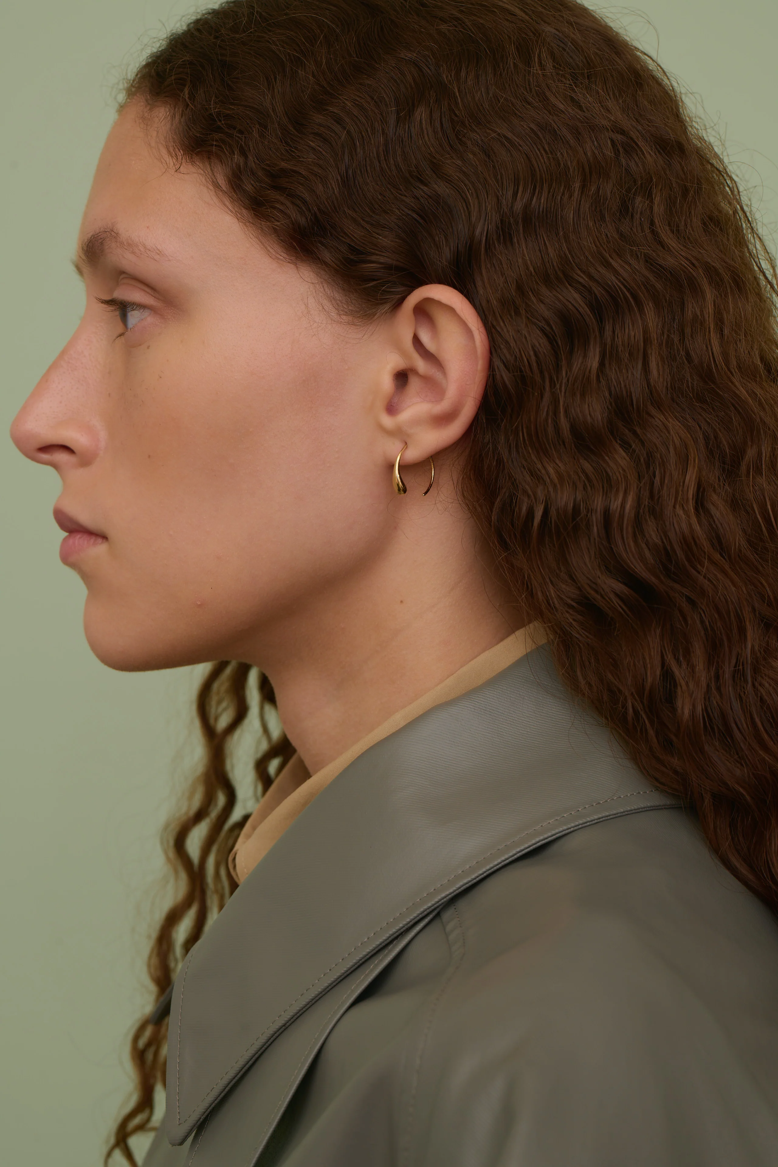 15 GOLD HOOPS - Image 2