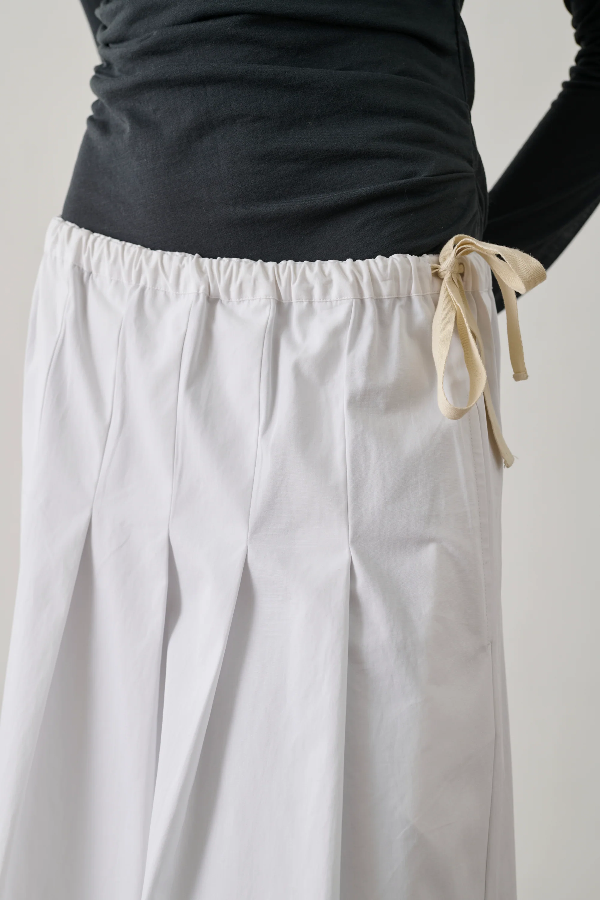 WHITE AMALIA SKIRT - Image 4