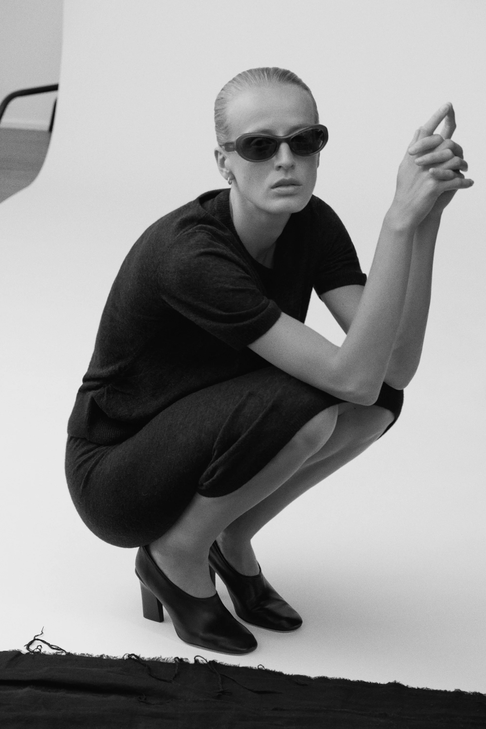 GREY JEAN SUNGLASSES - Image 3