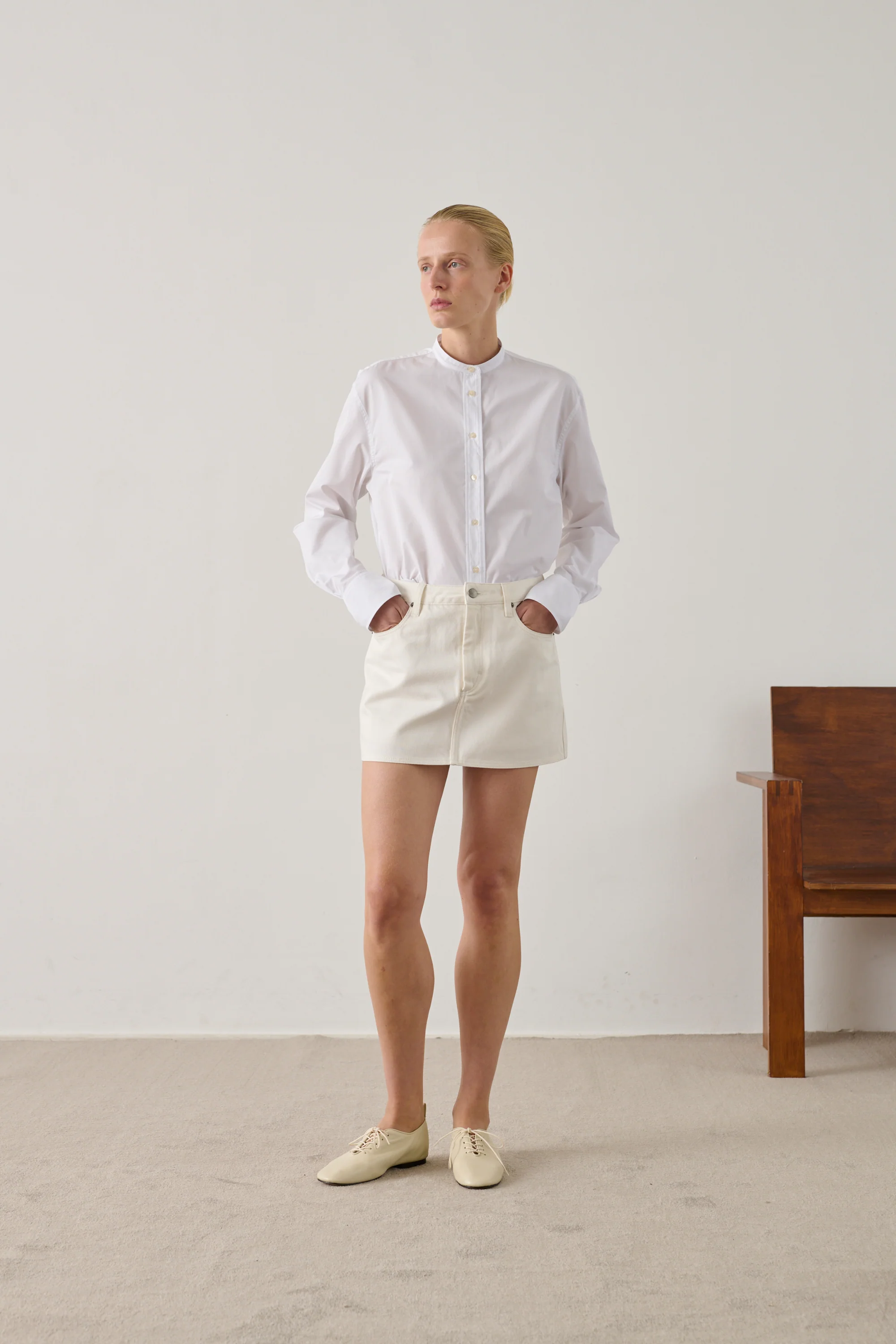 WHITE IVY MINI SKIRT