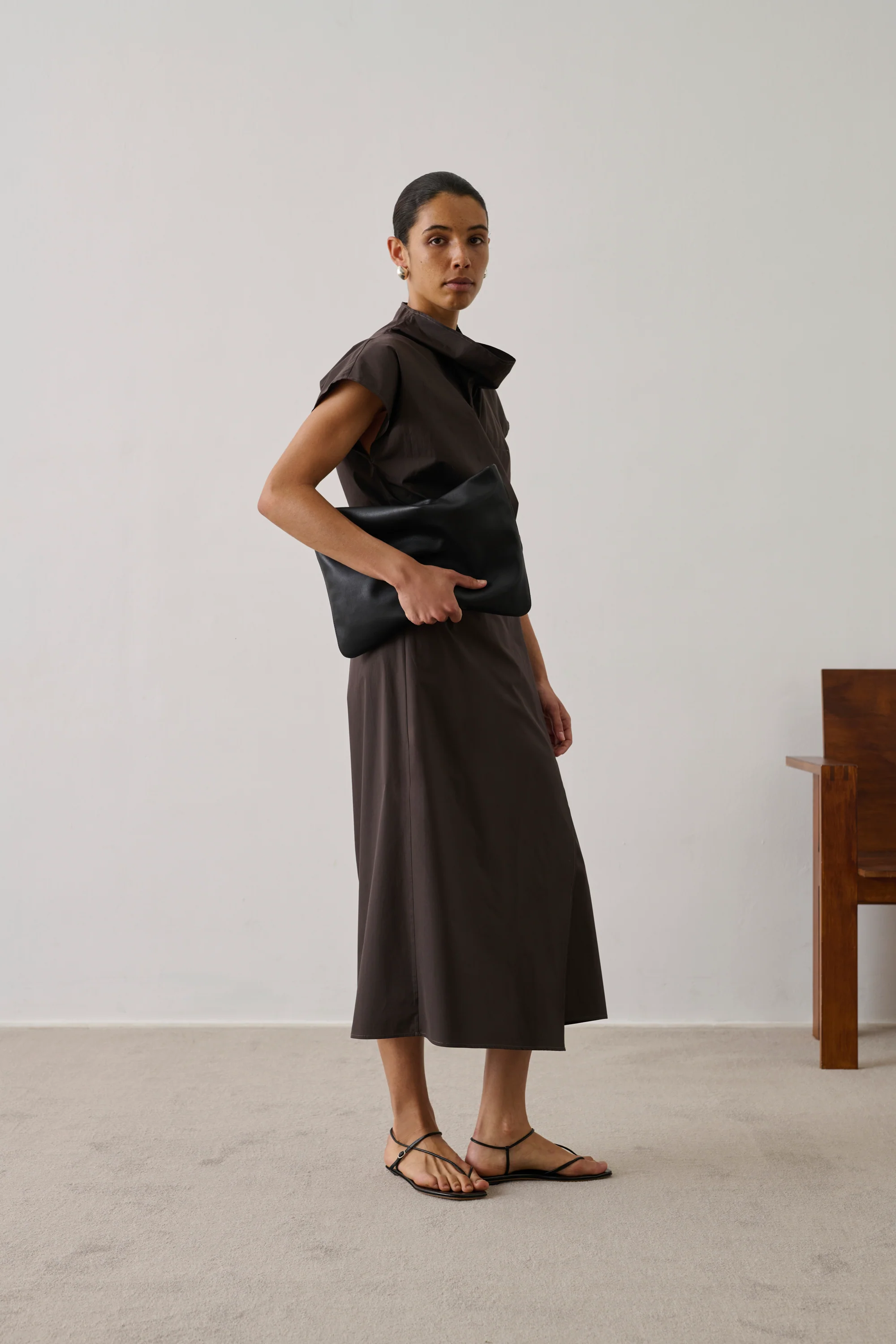 BLACK DARLEEN CLUTCH - Image 3