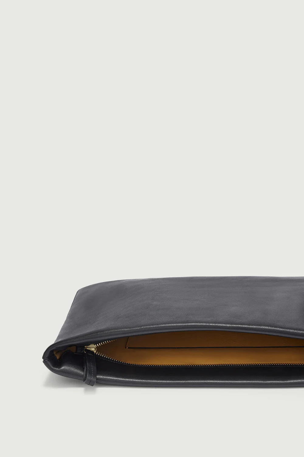 BLACK DARLEEN CLUTCH - Image 5