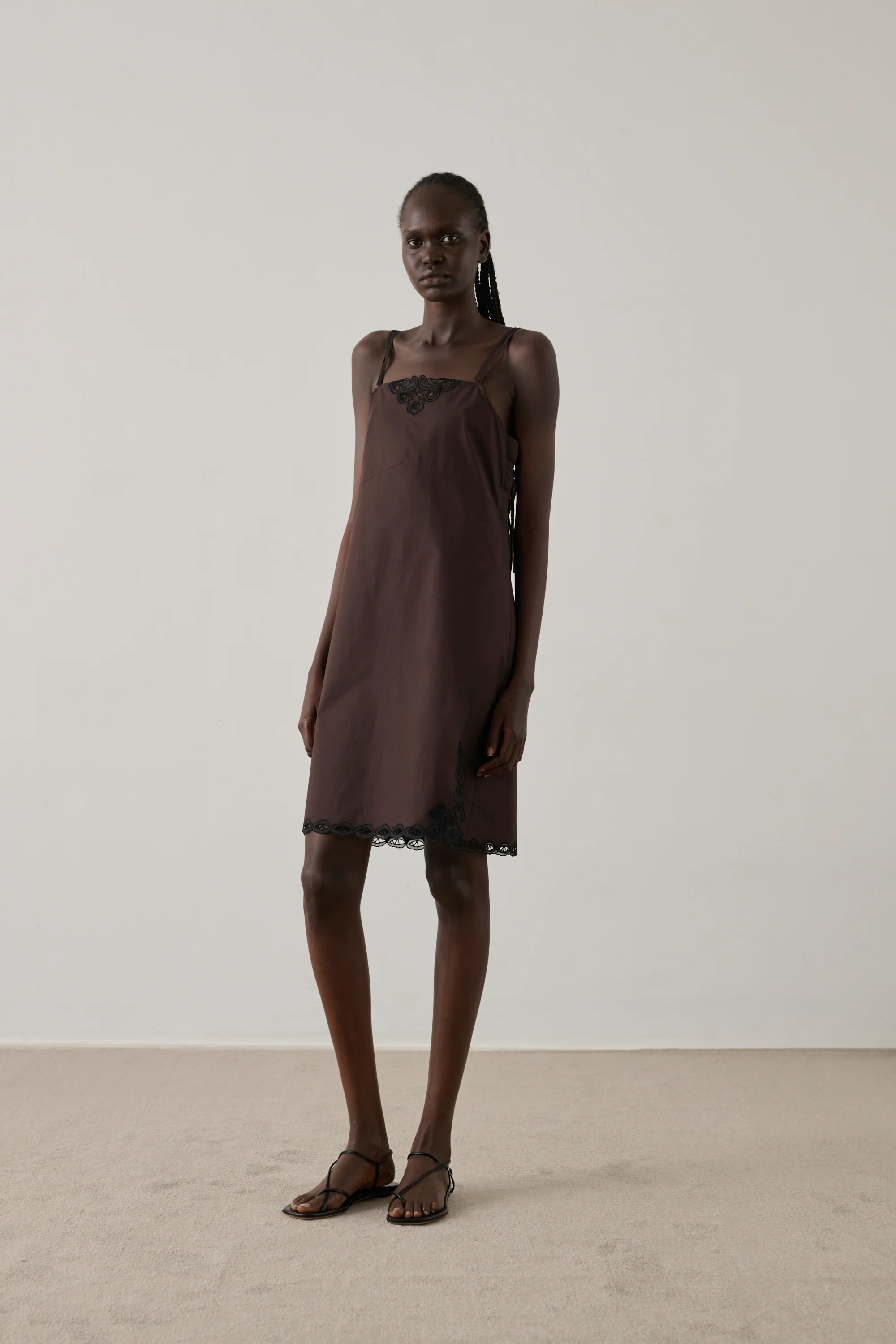 BROWN HILLARY DRESS