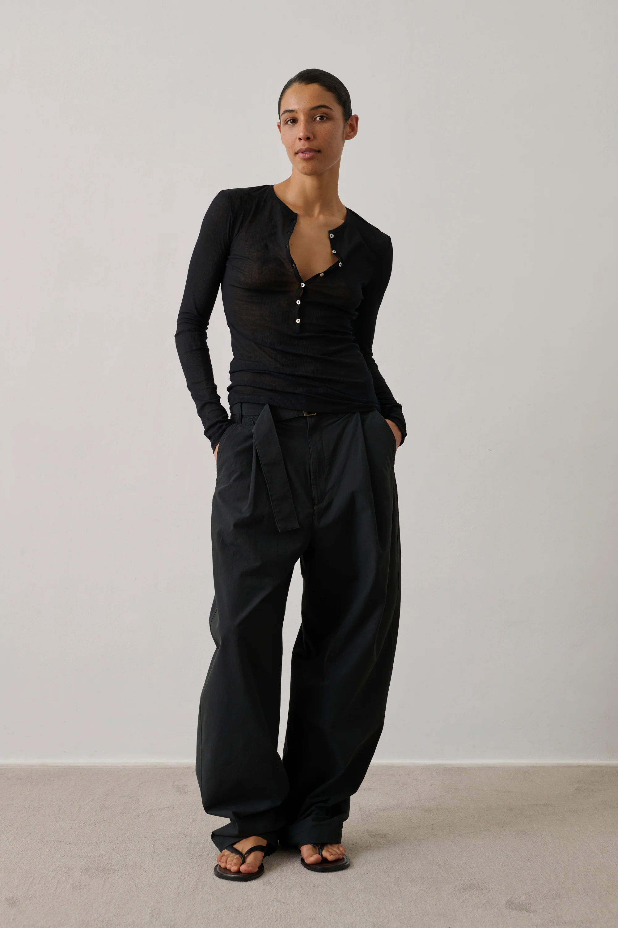 BLACK ISABELLA T-SHIRT