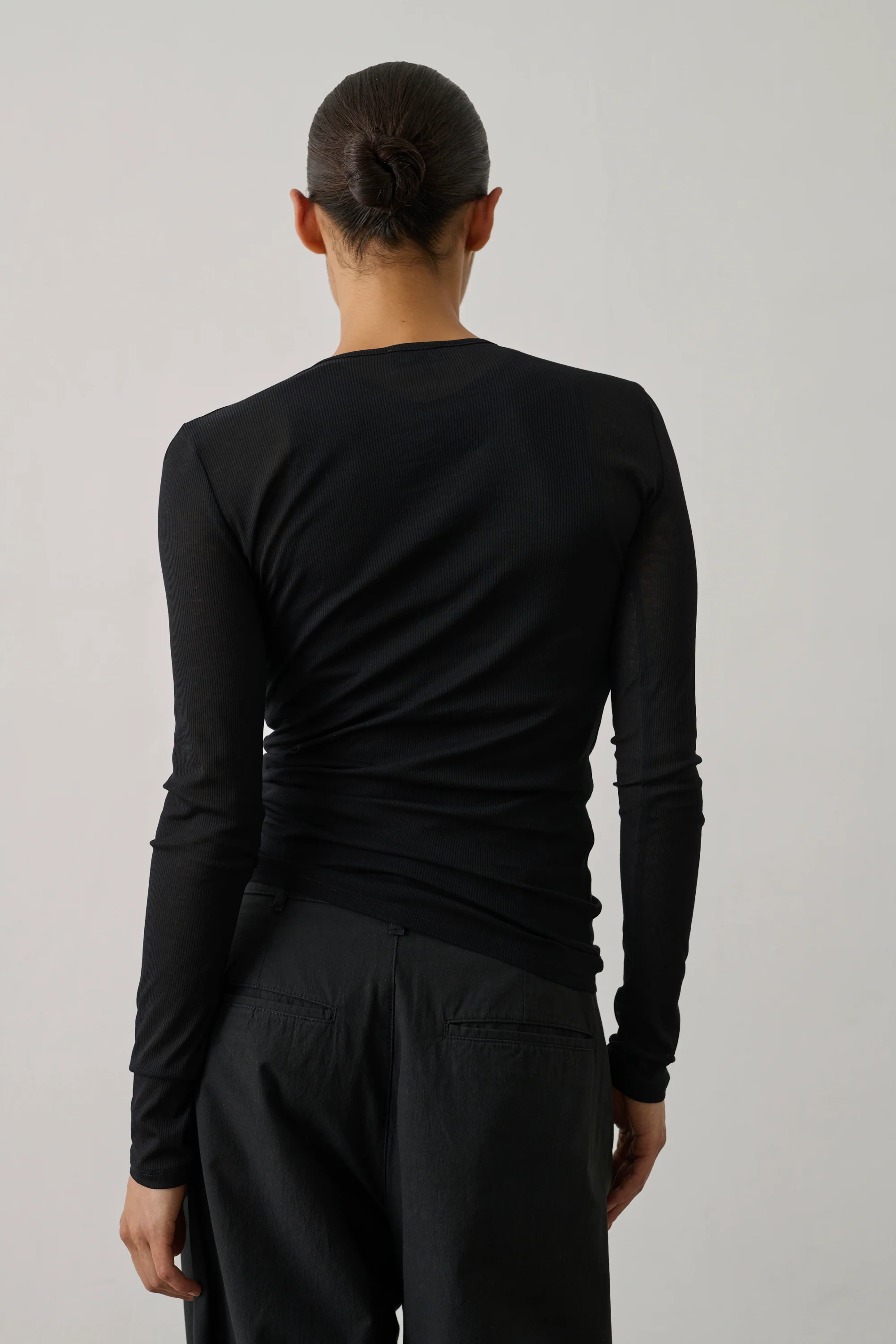 BLACK ISABELLA T-SHIRT - Image 4